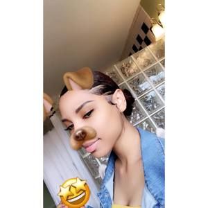 Meet your Posher, Kayla